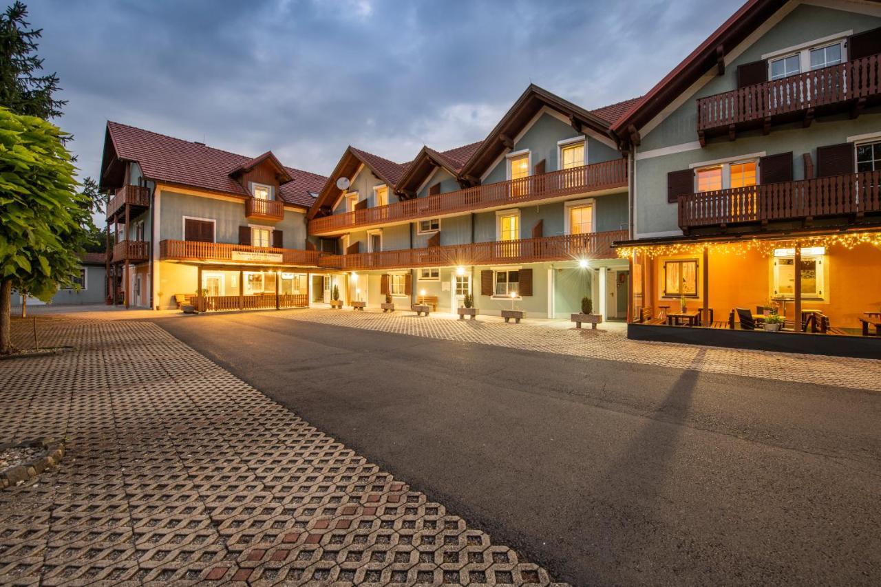 Hotel Altneudoerflerhof باد رادكرسبرغ المظهر الخارجي الصورة